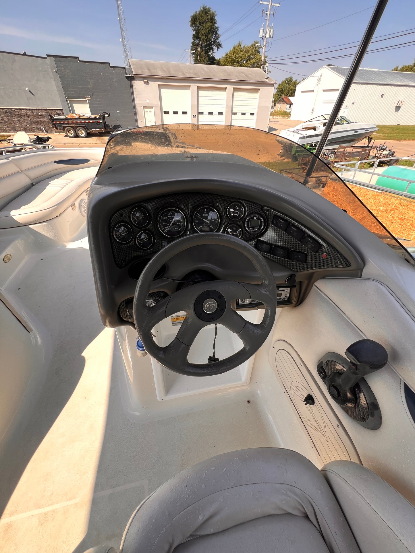 2003 Crownline 238 Deck Boat