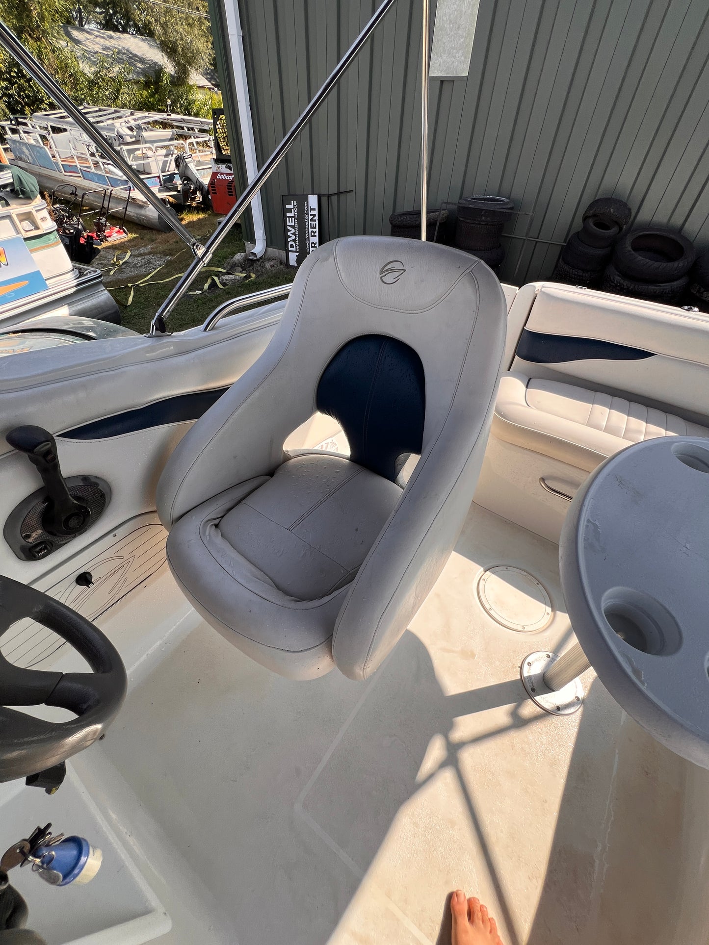 2003 Crownline 238 Deck Boat