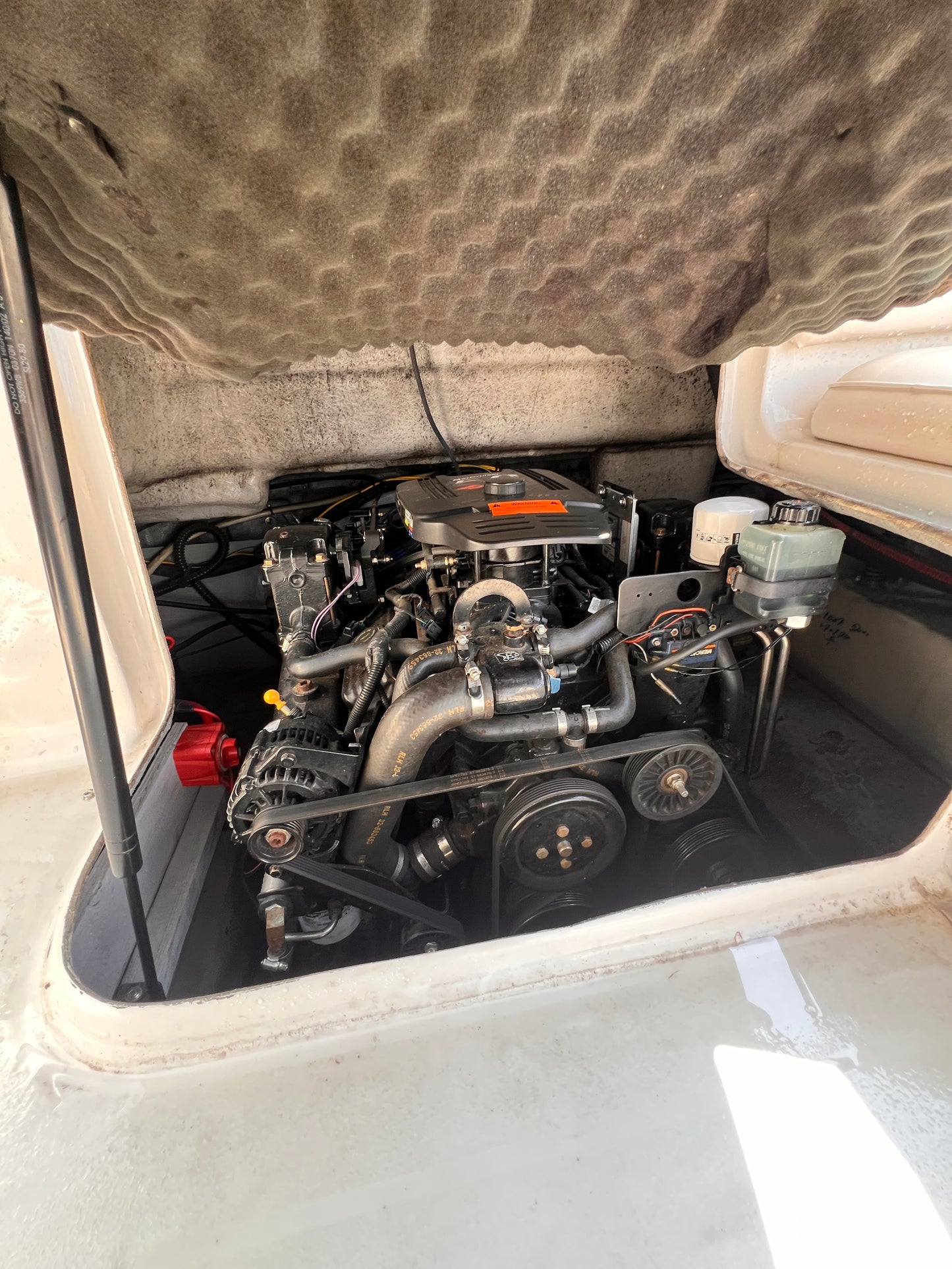 2003 Crownline 238 Deck Boat