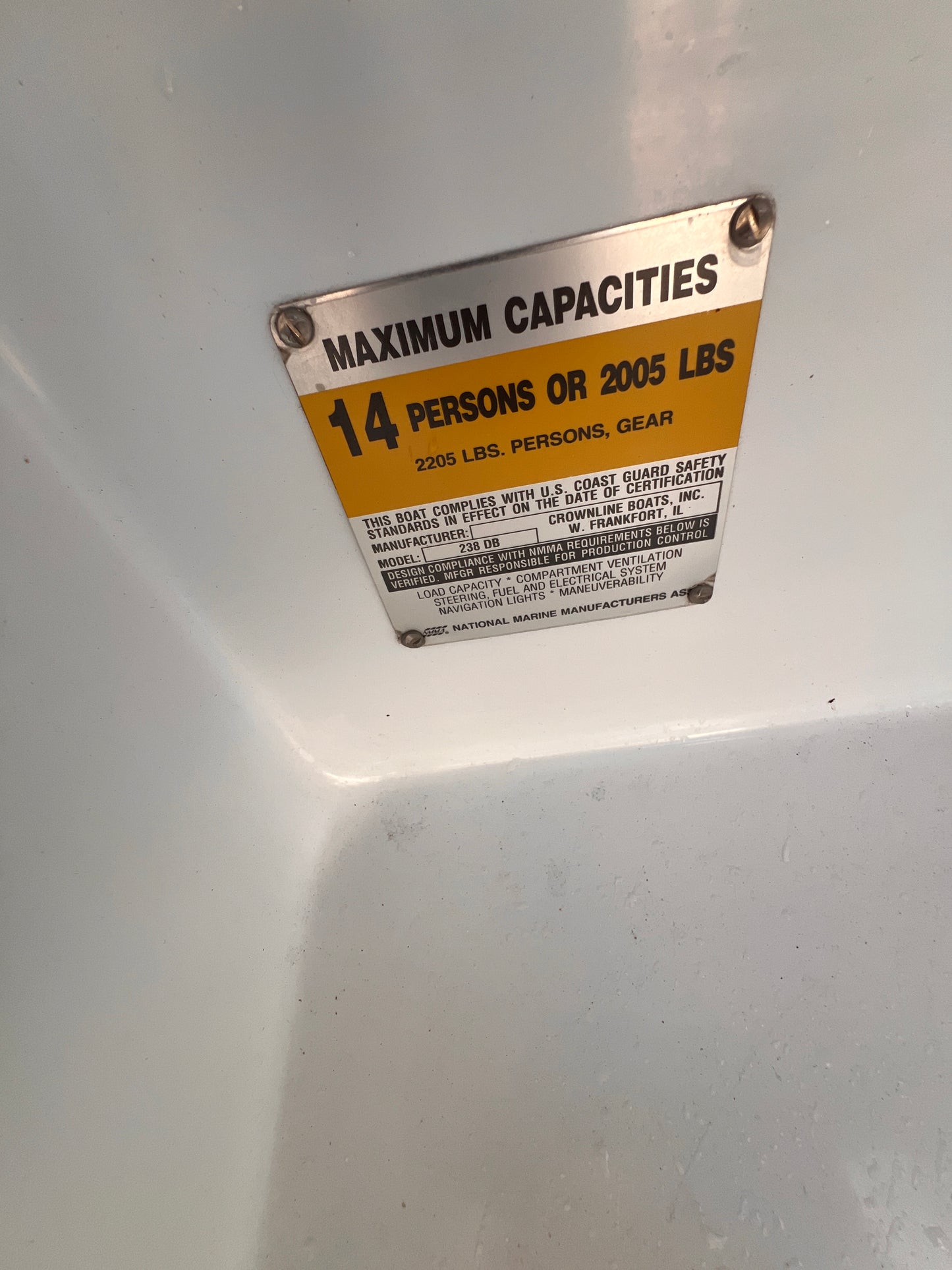 2003 Crownline 238 Deck Boat