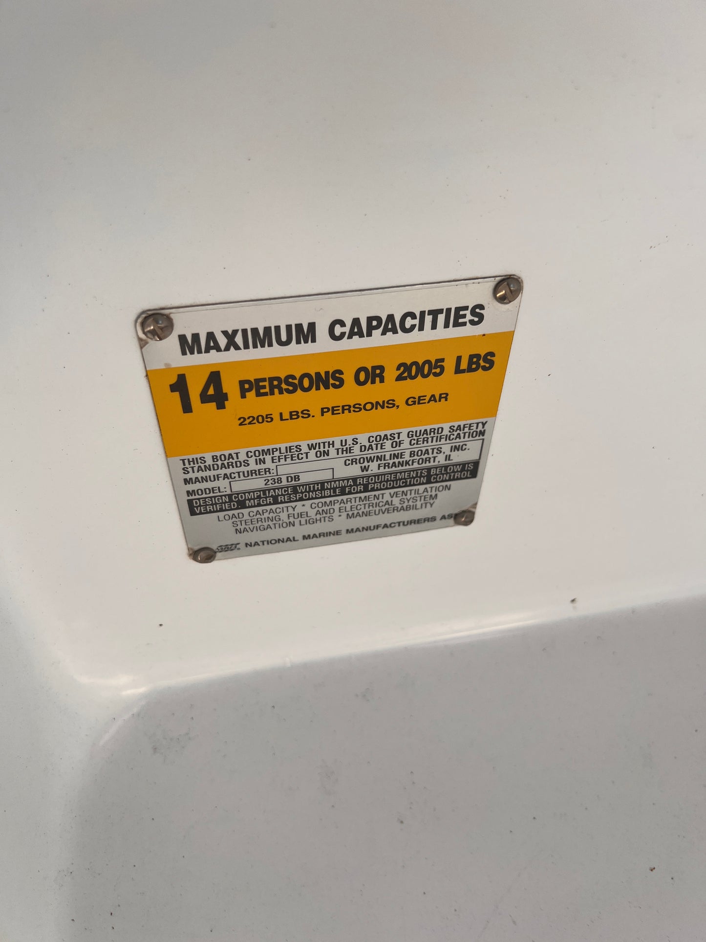 2003 Crownline 238 Deck Boat