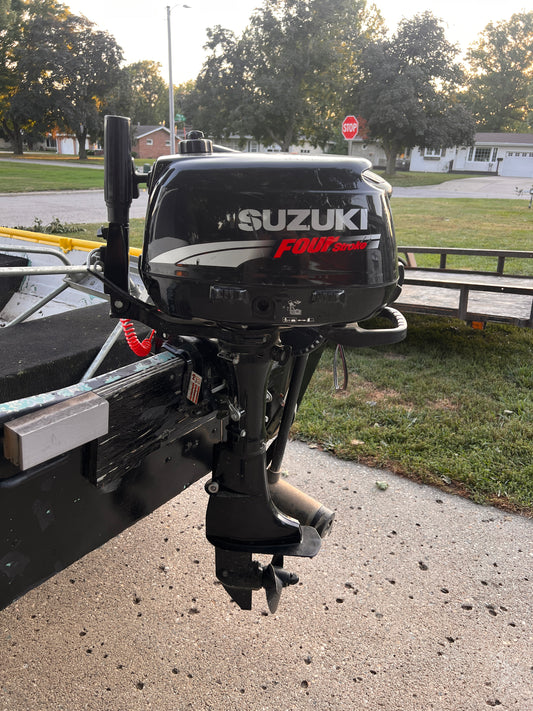 Suzuki 6 HP 4 Stroke Tiller Motor